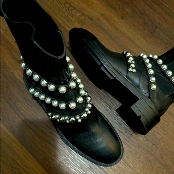 Zara Boots size 10-1/2 - Picture 2 of 13